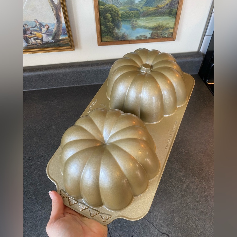 Nordic Ware The Great Pumpkin Pan